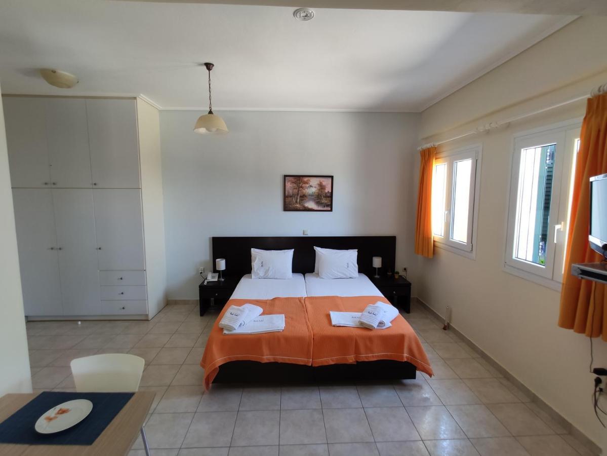Irida Apartment Apolpaina Room photo